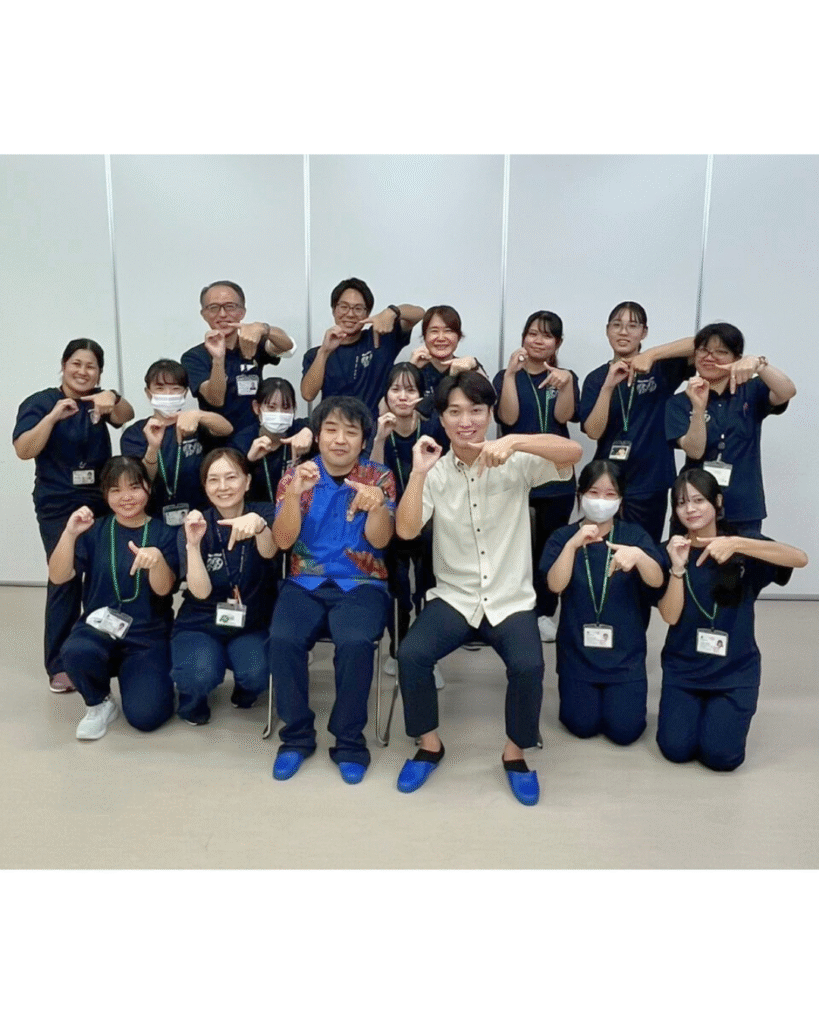沖縄リハビリテーション福祉学院　集合写真